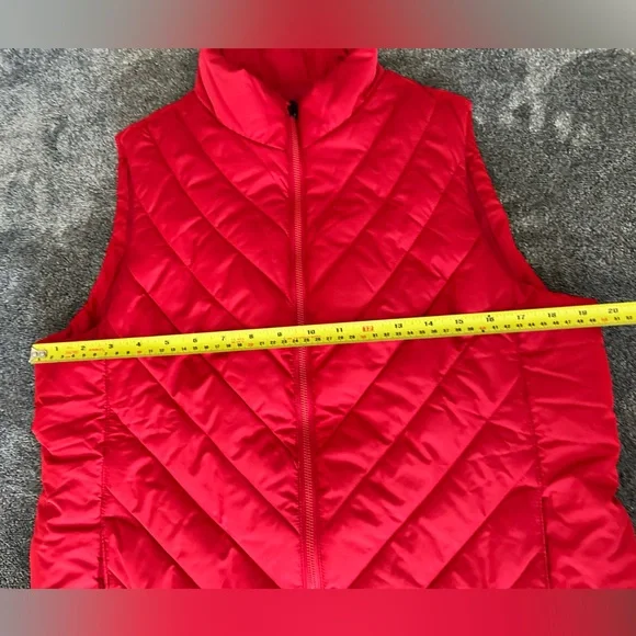 Lands' End Men’s Red Outdoor Warm Puffer Vest Quilted Packable, Size Medium - Picture 6 of 8